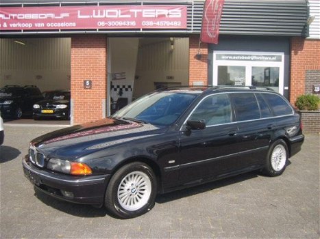 BMW 5-serie Touring - 520i Executive airco/cruis/navi/dak - 1