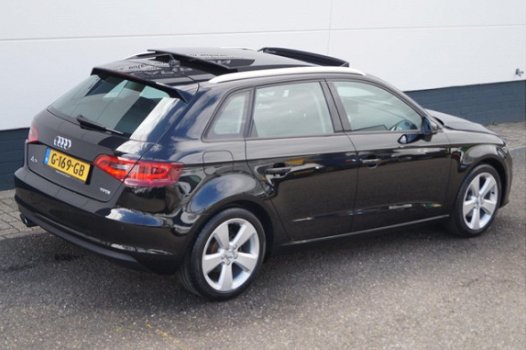 Audi A3 Sportback - 1.4 TFSI Sport Xenon Navi Panodak uniek - 1