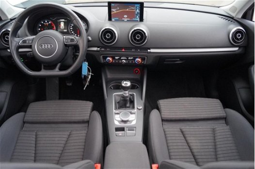 Audi A3 Sportback - 1.4 TFSI Sport Xenon Navi Panodak uniek - 1