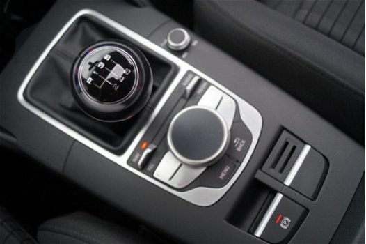 Audi A3 Sportback - 1.4 TFSI Sport Xenon Navi Panodak uniek - 1