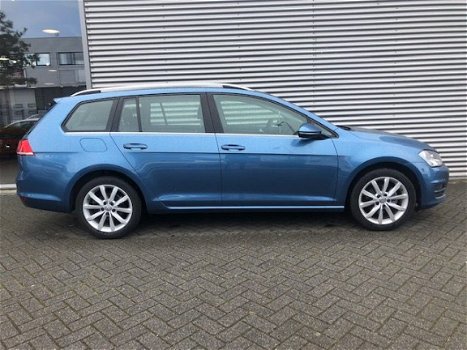 Volkswagen Golf Variant - 1.2 TSI Highline Executive / Navigatie / PDC / 17