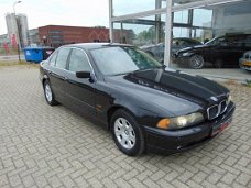 BMW 5-serie - 525 525i AUT Executive Edit Nap Leder Xenon Clima