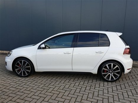 Volkswagen Golf - 2.0 GTI 5DRS DSG / NAVIGATIE / LEDER / XENON / DAK - 1