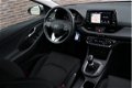 Hyundai i30 - 1.6 CRDi Comfort | Navigatie | Cruise control | Climate control | - 1 - Thumbnail