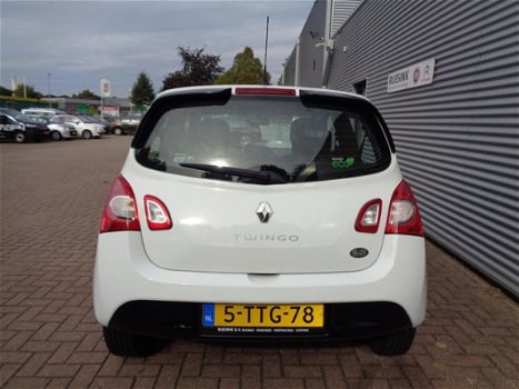 Renault Twingo - 1.2 16v 75pk Série Limitée Parisienne RUSINK OUTLETPRIJS - 1