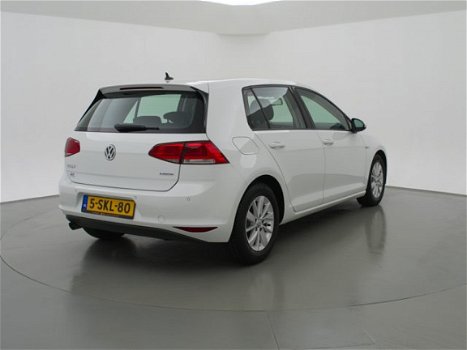 Volkswagen Golf - 1.6 TDI 5-DEURS COMFORTLINE + NAVIGATIE - 1