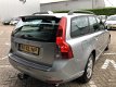 Volvo V50 - 2.4 D5 Edition II Apk 29-07-2020 nl auto clima elke-pakket cruise controle lm-velgen tre - 1 - Thumbnail