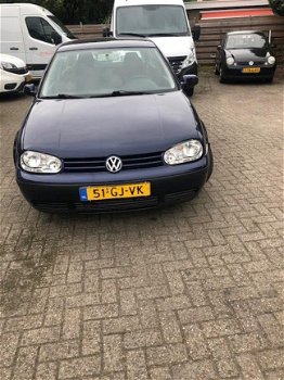 Volkswagen Golf - 1.6-16V Comfortline - 1