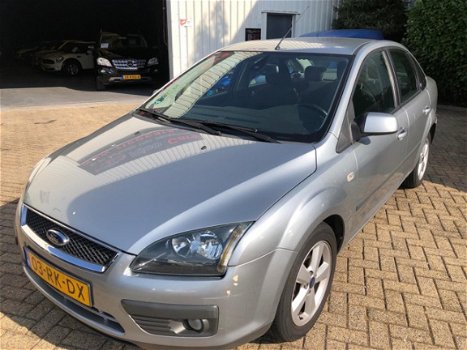 Ford Focus - 1.6-16V First Edition - 1