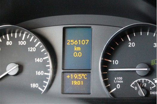 Mercedes-Benz Sprinter - 319 3.0 CDI V6 | DC | 5 Zitter | Xenon | Standkachel | 3.5t Trekgewicht | C - 1