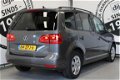 Volkswagen Touran - 1.6 TDI Comfortline BlueMotion 7p. XENON NAVIGATIE 7-PERSOON - 1 - Thumbnail