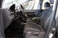 Volkswagen Touran - 1.6 TDI Comfortline BlueMotion 7p. XENON NAVIGATIE 7-PERSOON - 1 - Thumbnail