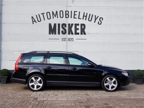 Volvo V70 - 2.4D Limited Edition NAVI | CRUISE | CLIMATE | PDC | TREKHAAK - 1