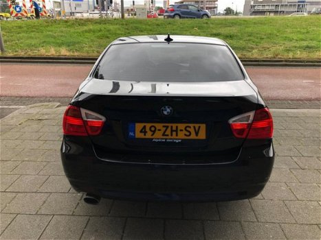 BMW 3-serie - 320i Business Line - 1