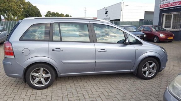 Opel Zafira - 1.9 CDTi Executive - Automaat - APK TOT : 27-06-2020 - 1