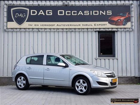 Opel Astra - 1.8 Essentia - 1