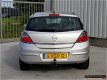 Opel Astra - 1.8 Essentia - 1 - Thumbnail