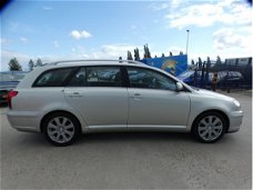 Toyota Avensis Wagon - 2.0 D-4D Luna Business / navi / climate control / cruise control / trekhaak