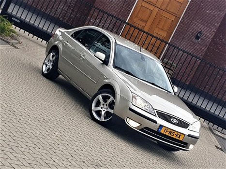 Ford Mondeo - 2.0-16V Ghia Executive / Automaat / Airco / Nap / Nieuwe Apk - 1