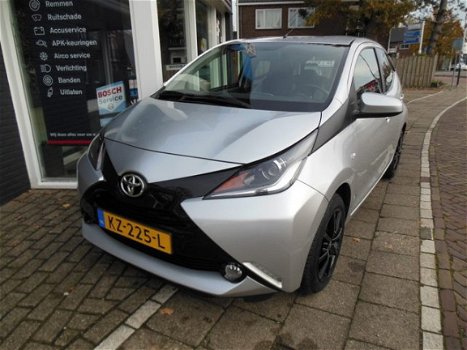 Toyota Aygo - 1.0 VVT-i x-play cruise controle bluetooth - 1