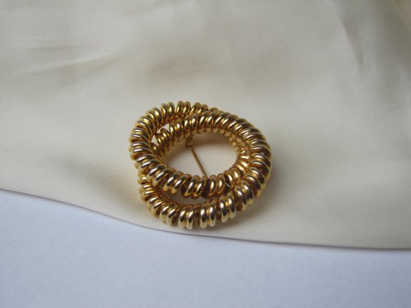 Broche goudkleurige spiraal cirkel model 4.5x3.9 cm. - Afbeelding 2