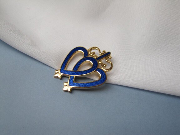 Broche goudkleurig blauw quilloche emaille dubbel hart 3.6x3.0 cm. - Afbeelding 5