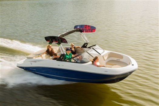 Bayliner VR6 Inboard - 3