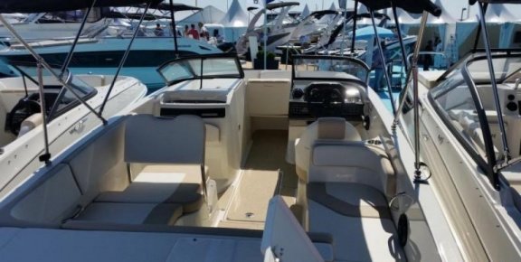 Bayliner VR6 Outboard - 4