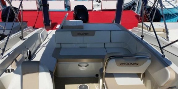 Bayliner VR6 Outboard - 5
