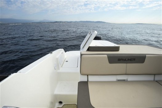 Bayliner VR5 Outboard - 5