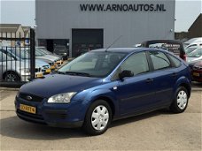 Ford Focus - 1.6-16V Ambiente 5-DEURS, AIRCO, APK TOT 19-10-2020, ELEK-RAMEN, CENT-VERGRENDELING, AI