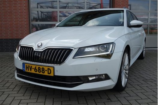 Skoda Superb Combi - 2.0 TDI 150pk Style Business - 1