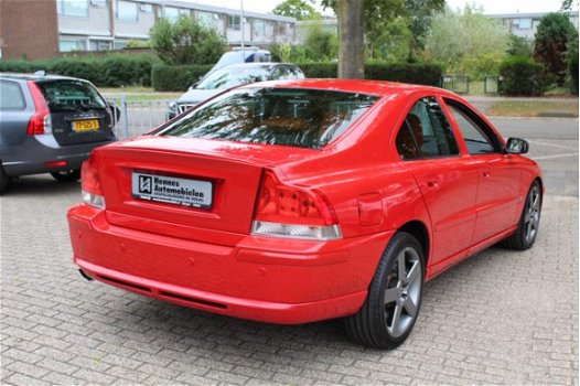 Volvo S60 - 2.5 R AWD 300pk Ex. Volvocars Zweden company car - 1