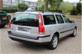 Volvo V70 - 2.4 170pk Elegance Premium Youngtimer lage bijtelling - 1 - Thumbnail