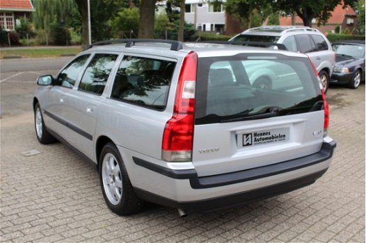 Volvo V70 - 2.4 170pk Elegance Premium Youngtimer lage bijtelling - 1