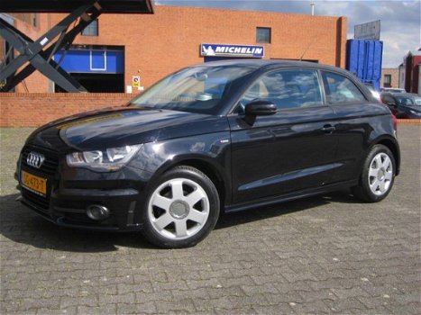 Audi A1 - 1.2 TFSI Ambition S- Line incl nwe LMV + banden - 1