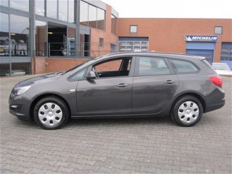 Opel Astra Sports Tourer - 1.4 Edition met Bovag garantie - 1