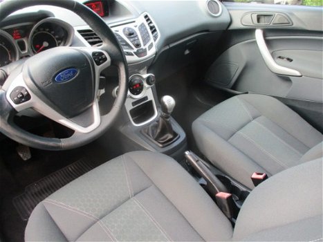 Ford Fiesta - 1.6 Titanium 5-DEURS APK 1-2021 2e eigenaar - 1