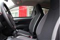 Toyota Aygo - 1.0 VVT-i x-play LM-VELGEN/ CARPLAY/ AIRCO/ CAMERA - 1 - Thumbnail