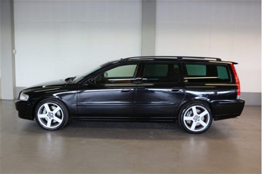 Volvo V70 - 2.5 R AWD Geartronic | 158 DKM Navi | PDC - 1