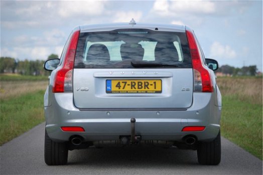 Volvo V50 - D3 Momentum 5-Cilinder Uniek Automaat - 1