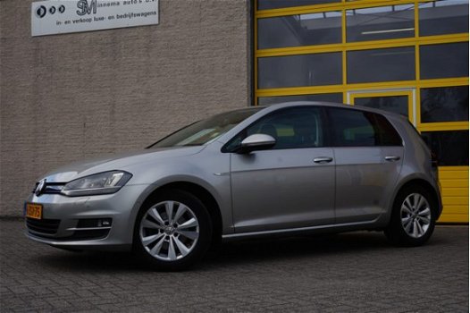 Volkswagen Golf - 1.6 TDI 5drs Highline BlueMotion BJ2014 Bi-Xenon | Navi (Groot) | Clima | PDC V+A - 1