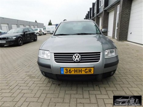 Volkswagen Passat Variant - 2.0 Trendline - 1