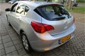 Opel Astra - 1.4 NAVIGATIE / BLUETOOTH / PARKEERSENS - 1 - Thumbnail