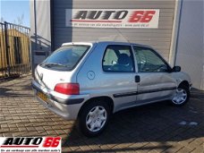 Peugeot 106 - - 1.1 XT uit het jaar 2003