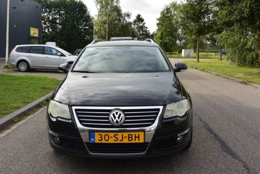 Volkswagen Passat Variant - 2.0 TDI Highline Climate/Cruise-control Half-leder Trekhaak Afneembaar - 1