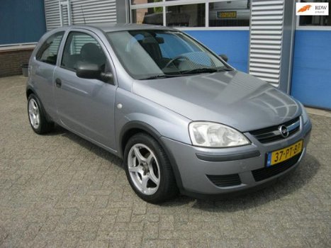 Opel Corsa - 1.0-12V Essentia - 1