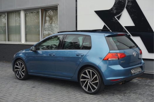 Volkswagen Golf - 1.4 TSI Highline Panorama|Leder|Xenon|PDC Blauw Metallic - 1