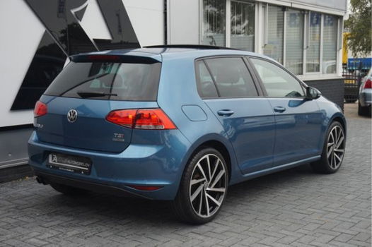 Volkswagen Golf - 1.4 TSI Highline Panorama|Leder|Xenon|PDC Blauw Metallic - 1