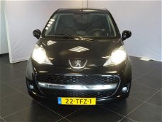 Peugeot 107 - 1.0-12V Black & Silver | 5-Deurs | Airco | Navigatie | LM Velgen | Mistlampen | RadioC